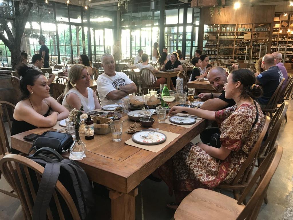 Reception of the staff of Perrotis College in Thessaloniki to the Marketing team from Barcelona. Accompanied by the owner of Agriston